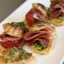 Menu55 - Профитроли с беконом и черри(1шт)